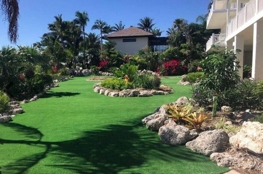 COMMERCIAL ARTIFICIAL GRASS GARDEN