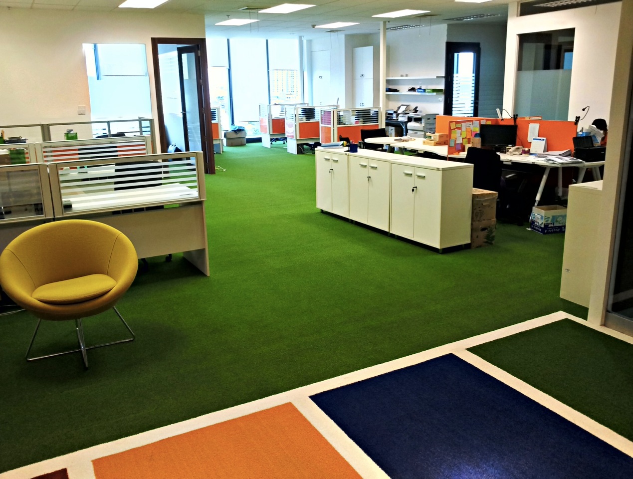 SYNTHETIC GRASS FLOORING IN OFFICE
