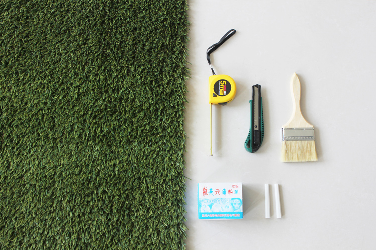 Tools to cut artificial grass